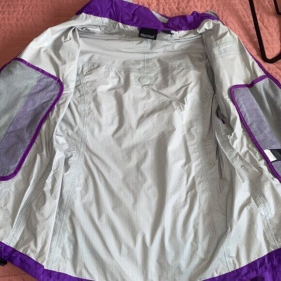 Marmot Purple Lightweight Rain Jacket - Picture 7 of 8